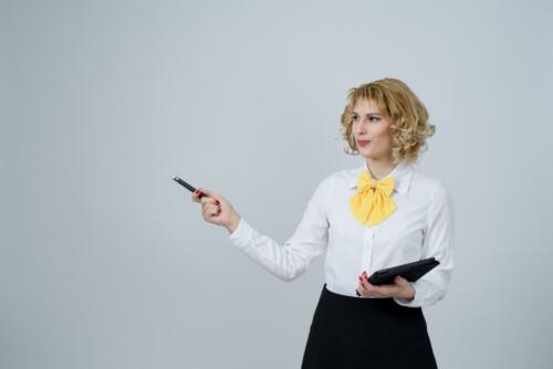 business-woman-2071342 1920