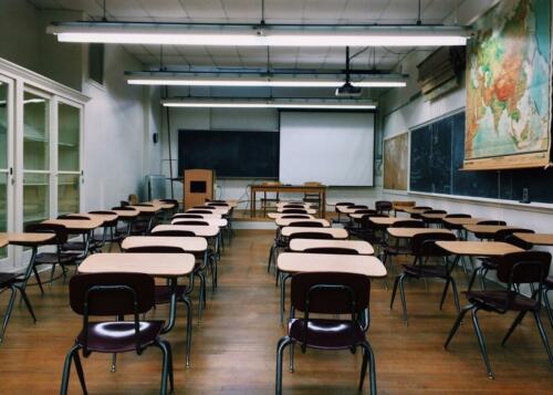 classroom-2093743 1920