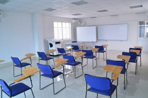 school-2648668 1920